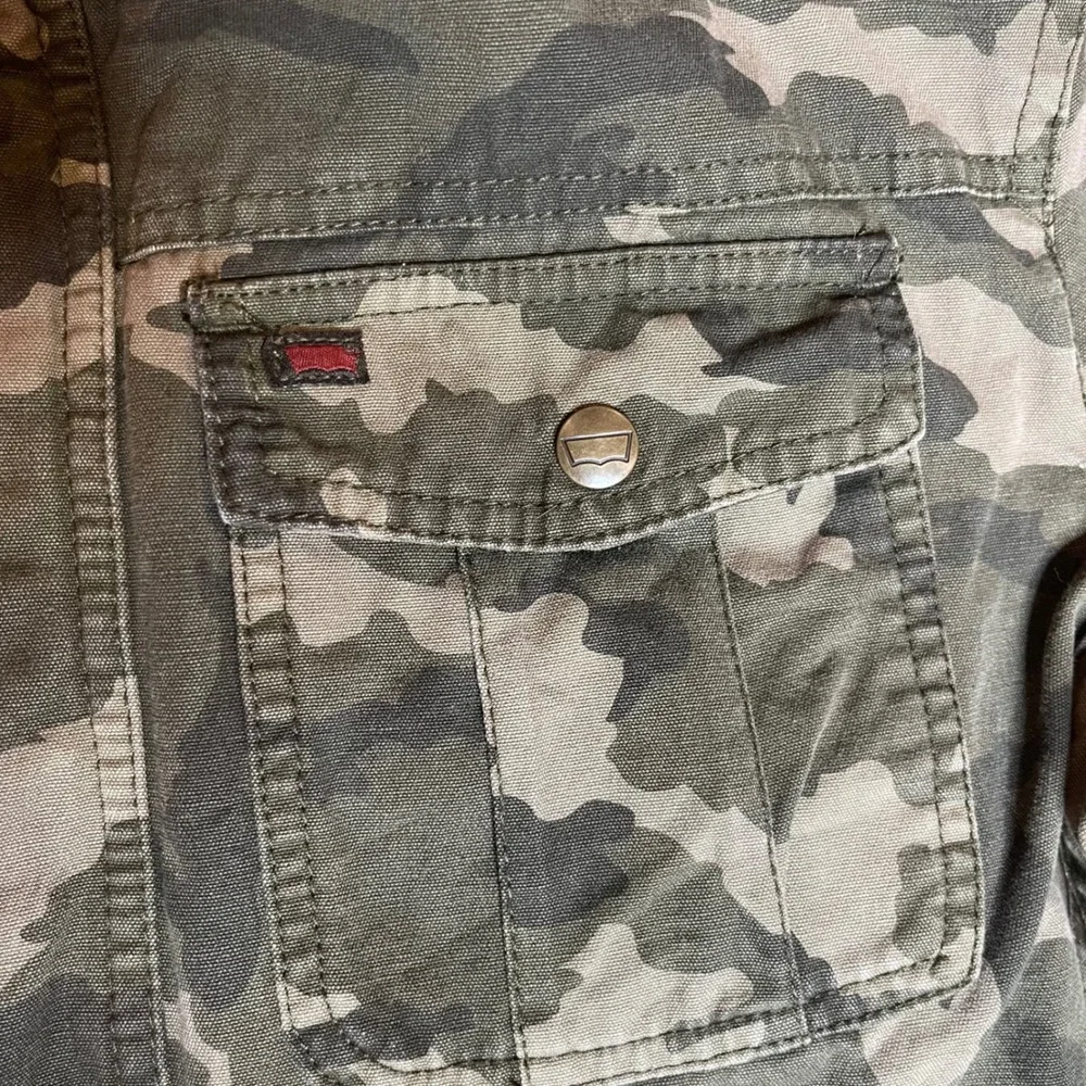 Levis Mens Camo Sherpa Lined Trucker Jacket BROKEN ZIPPER Workwear Military (L) - Picture 8 of 15